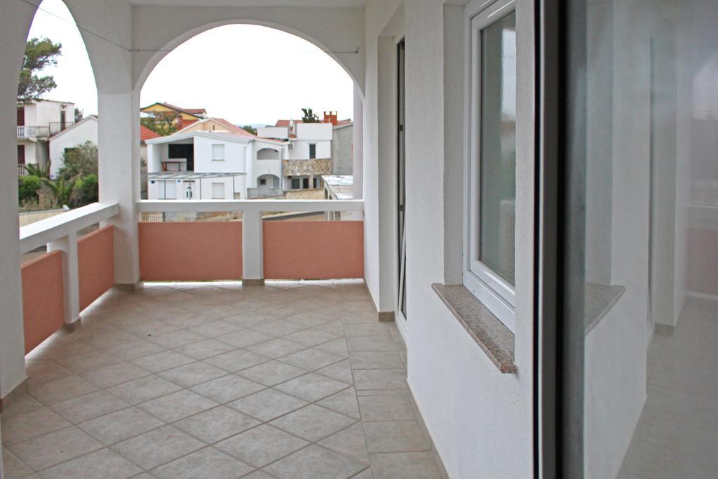 Apartments Beba Vir Habitación foto